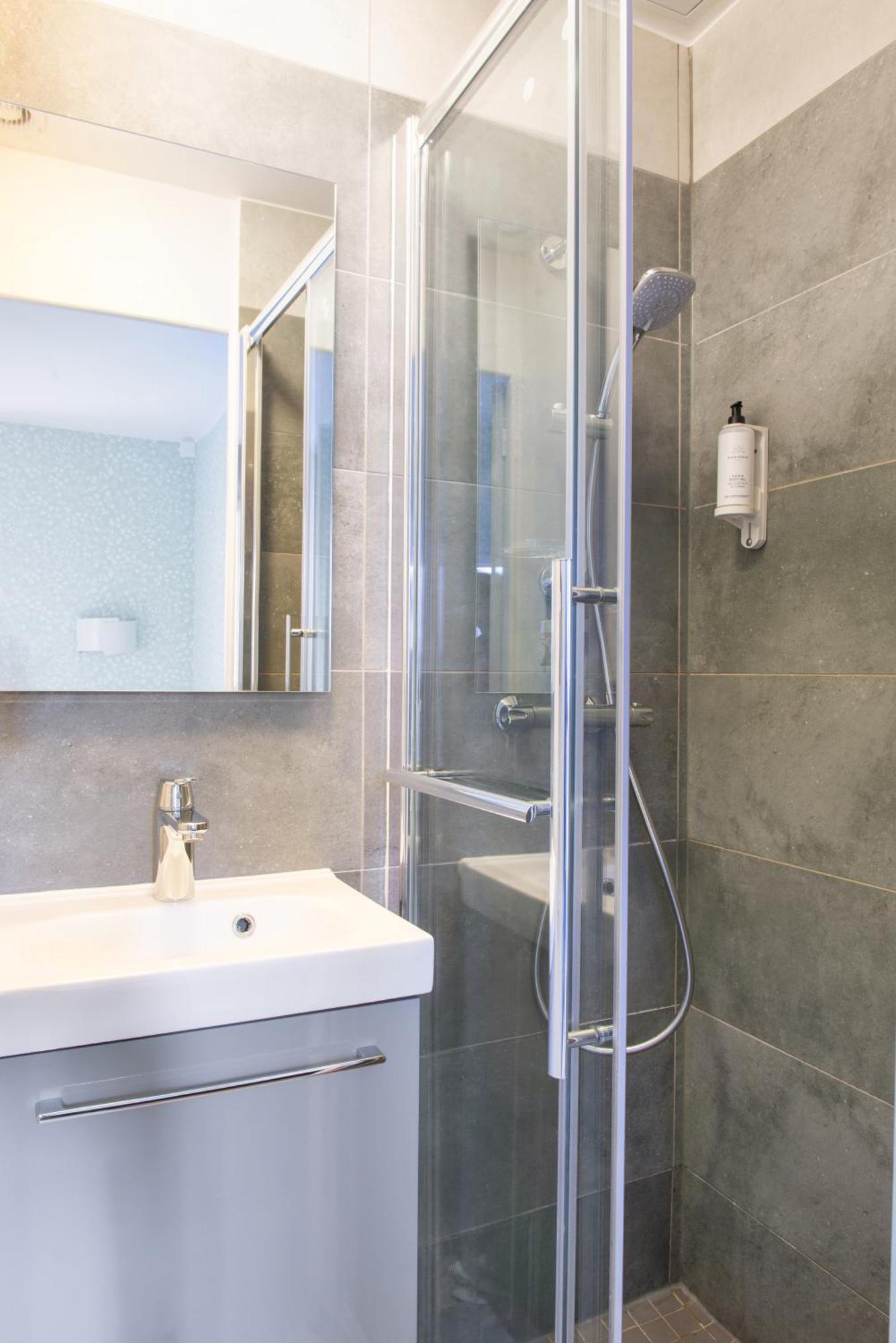 Hotel Avama Prony Párizs Szoba fotó