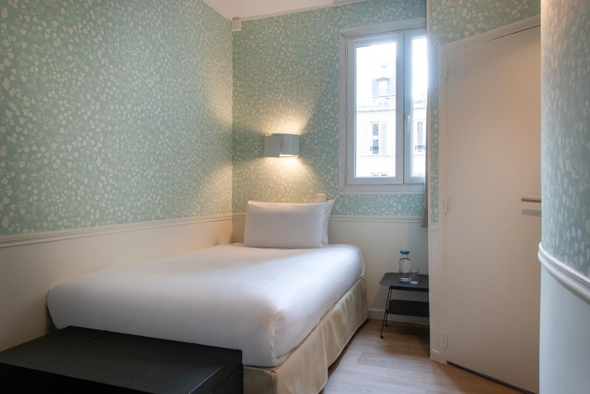 Hotel Avama Prony Párizs Szoba fotó